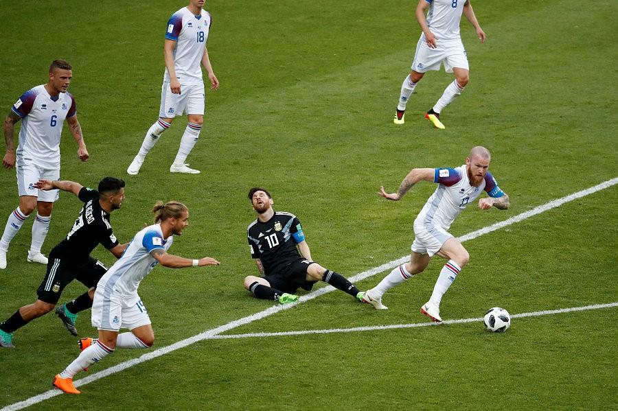  法甲金靴争夺白热化，三人同进十五球  