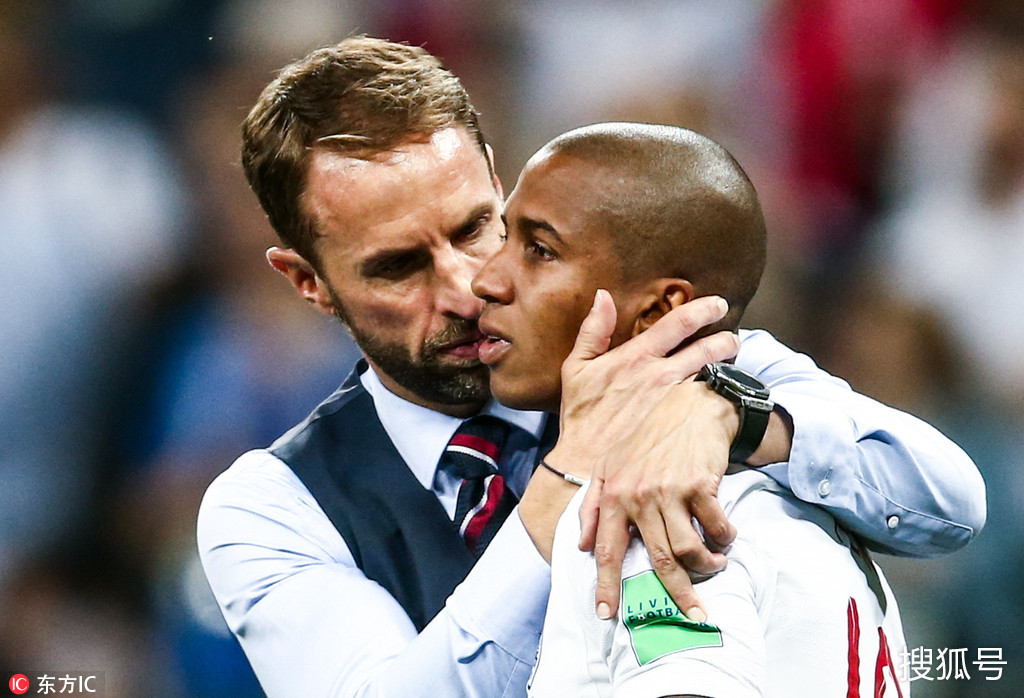  都灵德比火药味十足，主教练赛后隔空交锋  